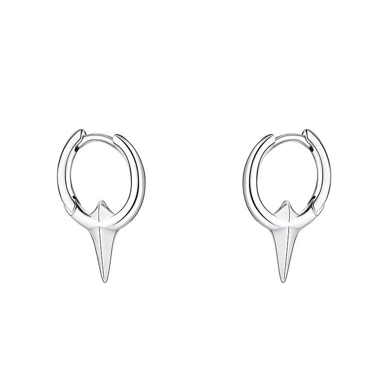 A pair of platinum-coloured star-shaped geometric ear clips for women with a copper white gold plated finish.