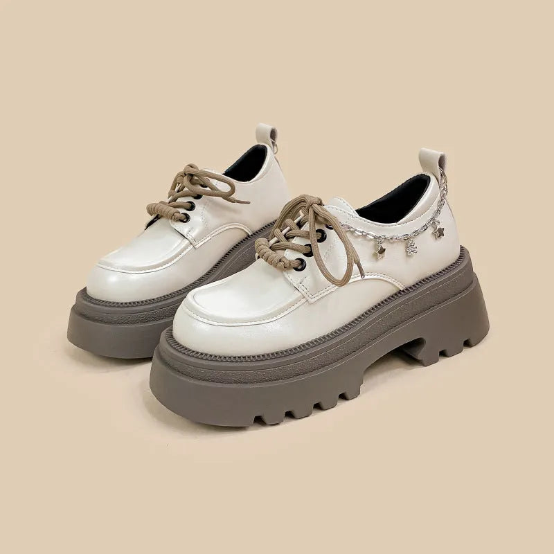White British style platform leather shoes with chunky heel and round toe design