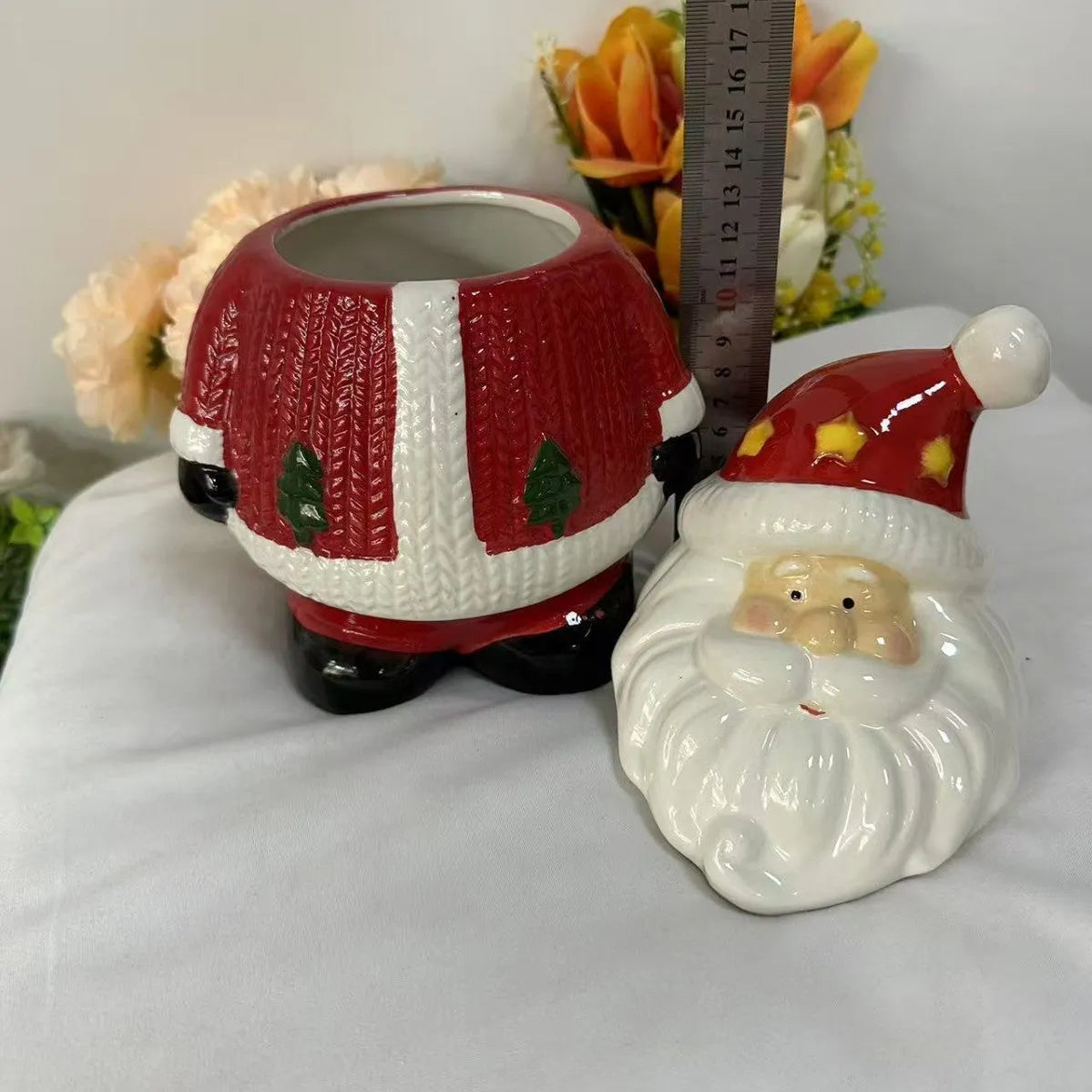 White porcelain Santa Claus storage tank Christmas money box table ornament in cartoon European style