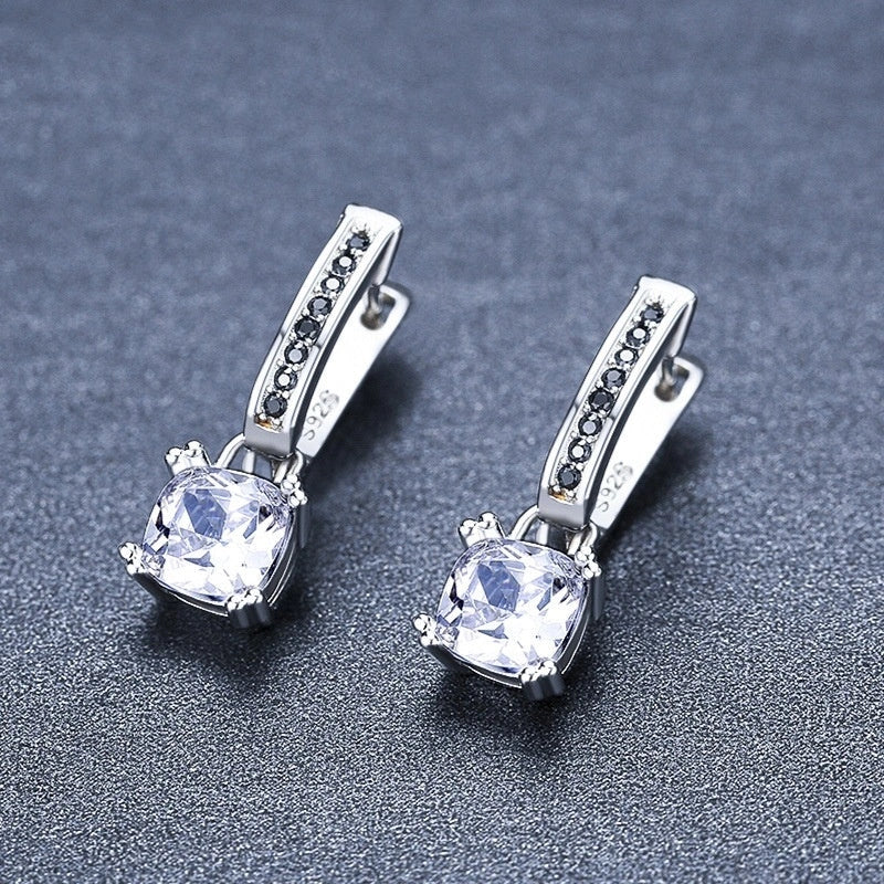 Copper-plated square zircon earrings with black inlay, modern geometric design