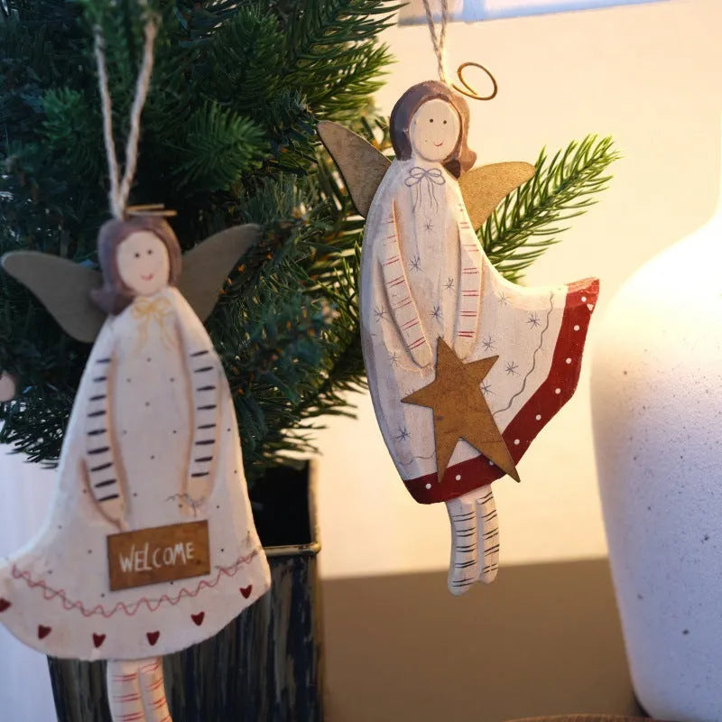 Hand-painted wooden pendant with carved designs in American country style for door or wall decoration