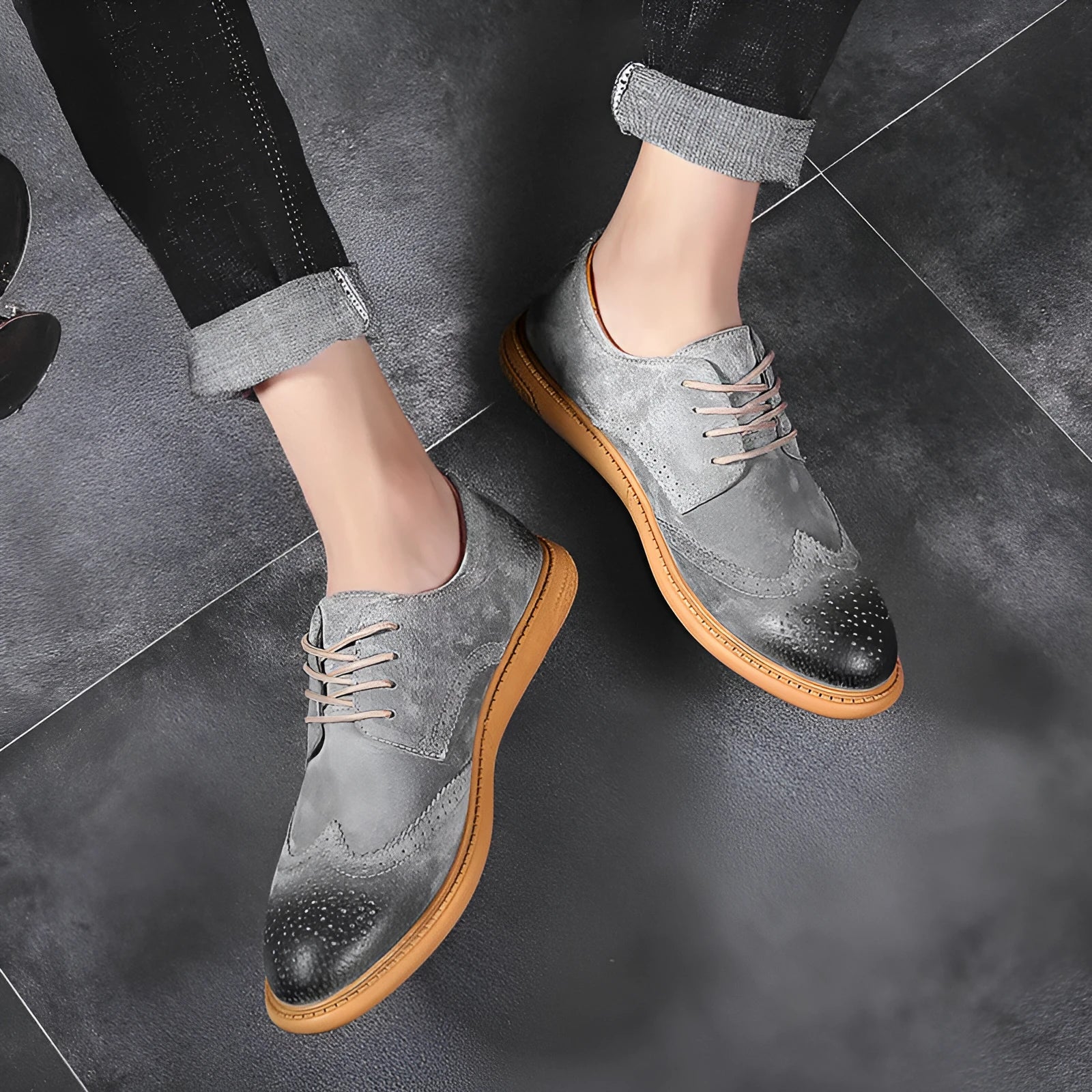 Men's black leather lace-up business shoes with a low top and rubber sole.