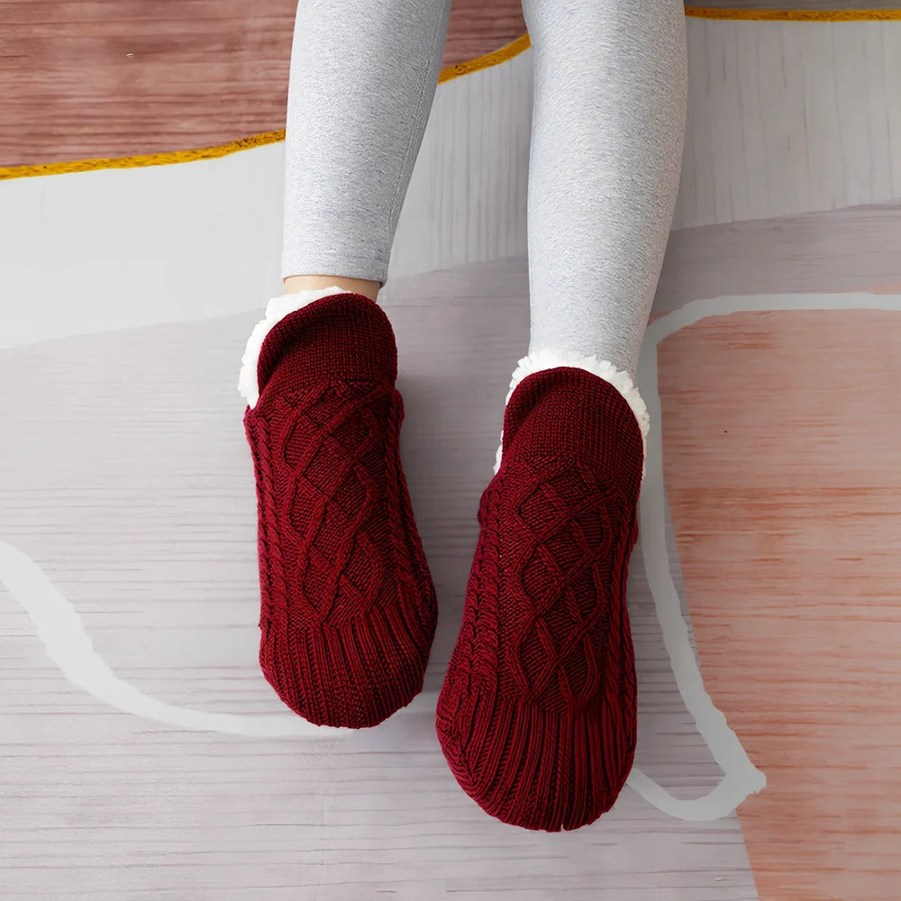 Pair of thickened non-slip indoor socks in navy V-fringe, 60% acrylic with sherpa lining for warm grip on floors, sizes 35-45