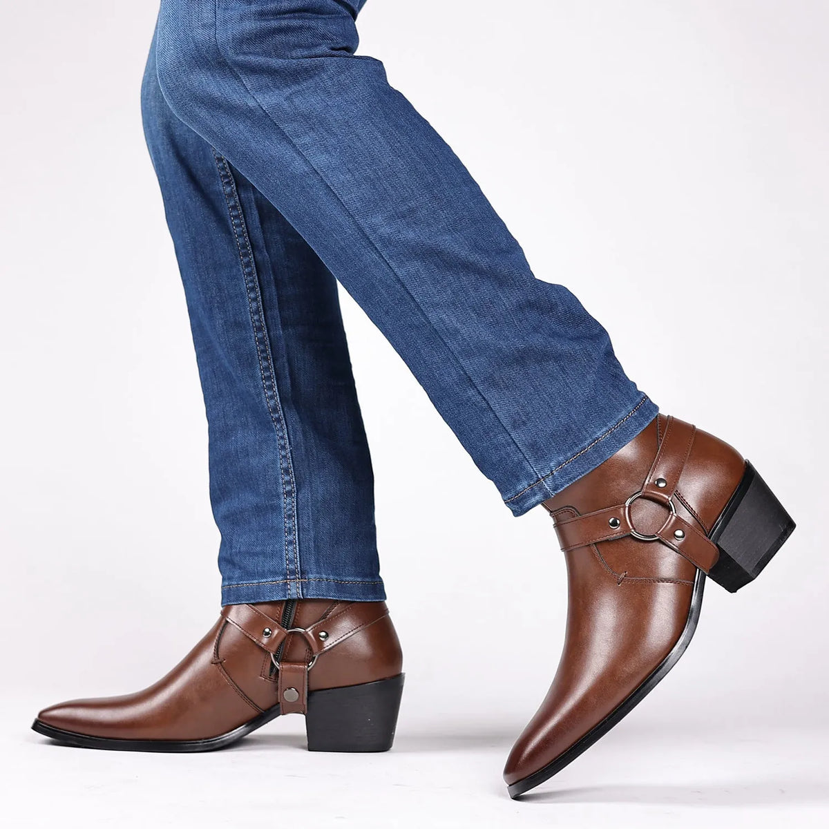Black unisex chain ankle boot with side zip, square toe, and rivet details on a 6-8cm horseshoe heel.