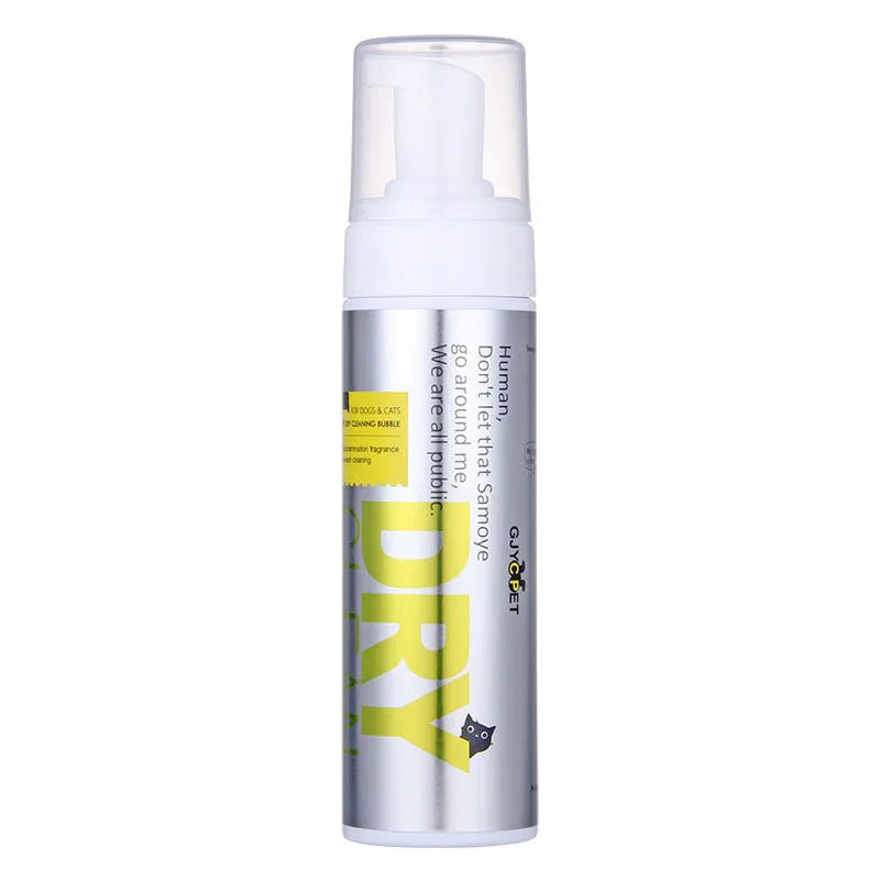 Pet cleaning kit with foot wash-free cleaning foam, deodorant spray, ear cleansing liquid, and disposable wipes for dogs and cats in various practical sizes from 60ml to 320ml.