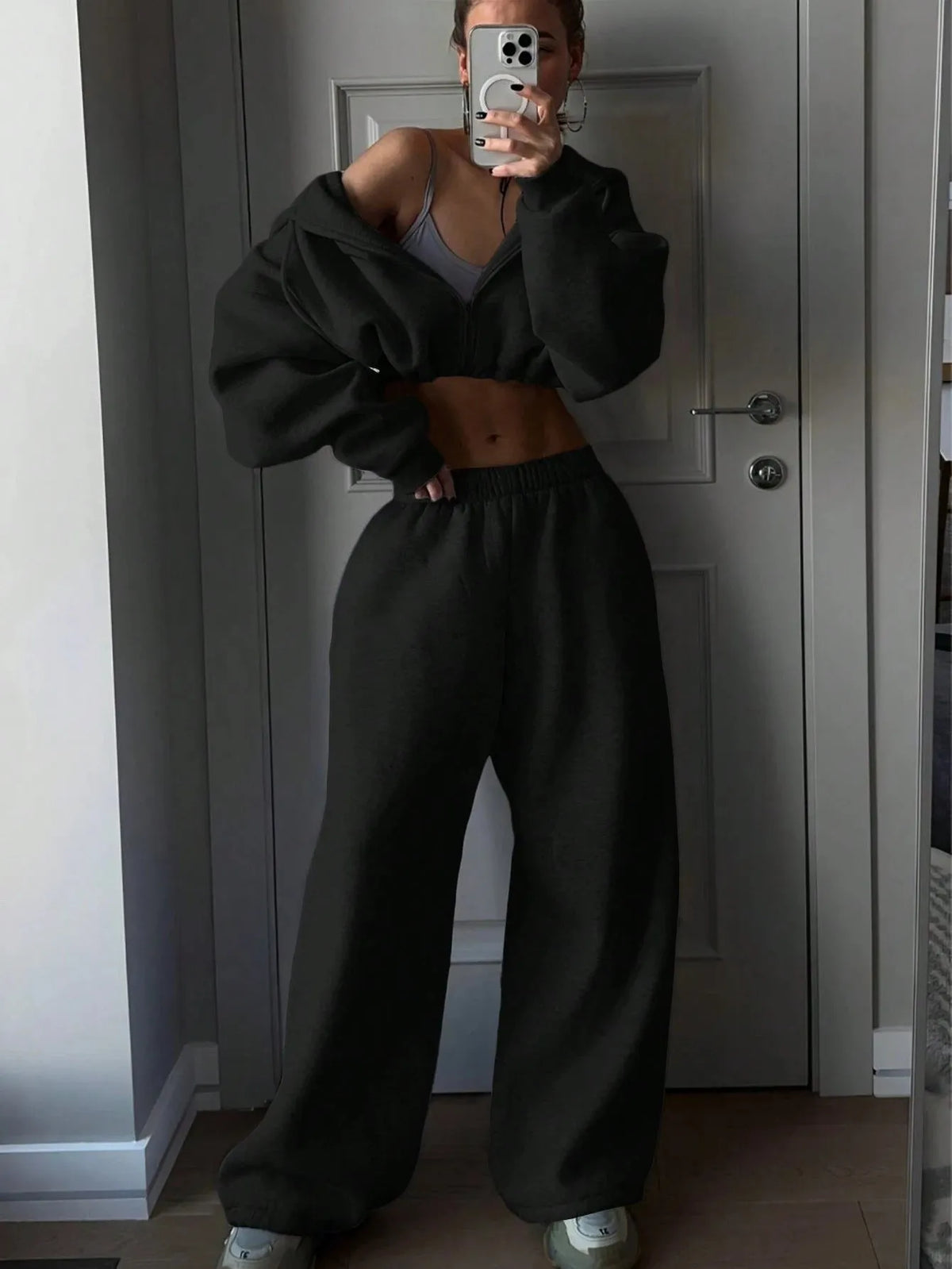 Long sleeve polyester sports tracksuit set in a choice of seven colours