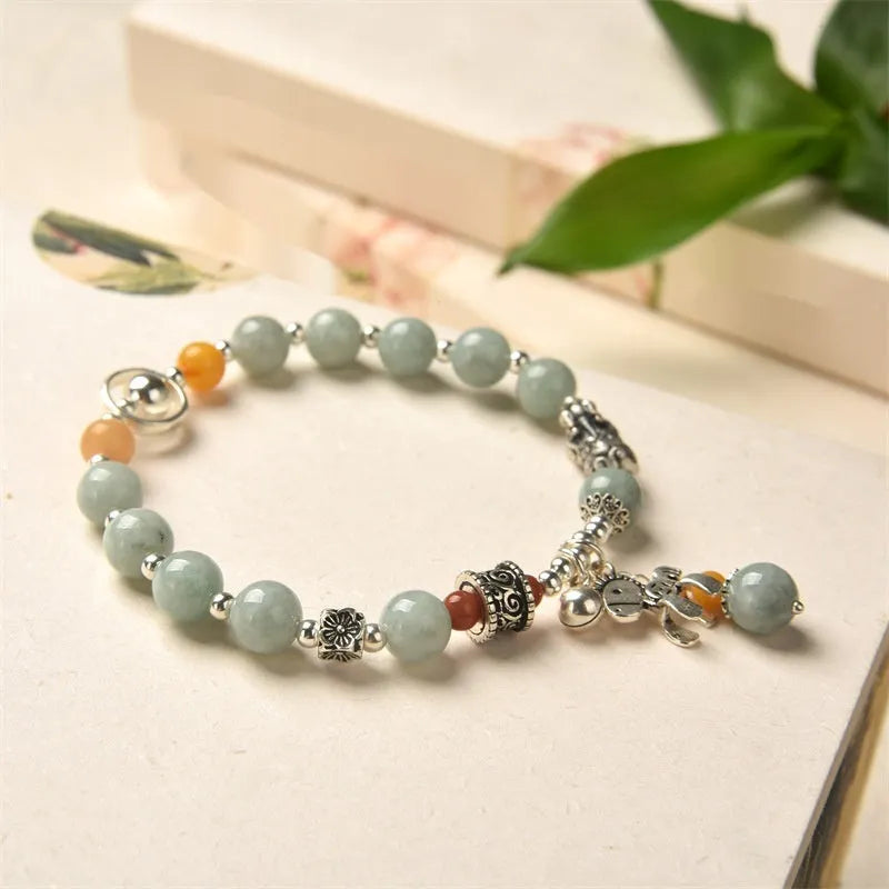 Natural emerald vintage bracelet with grade A jade and alloy in a retro style.
