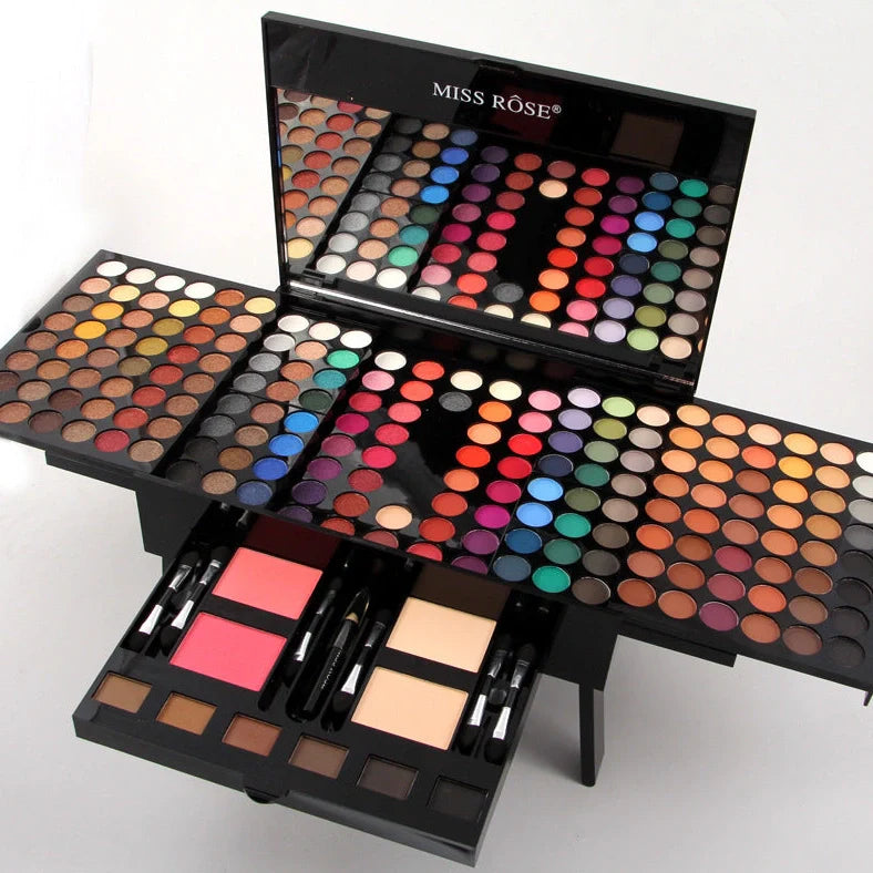 Piano-shaped makeup palette with 190 powder shades including eyeshadows, blushes and powders