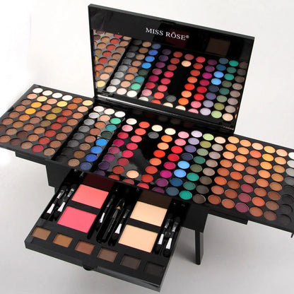 Piano-shaped makeup palette with 190 powder shades including eyeshadows, blushes and powders