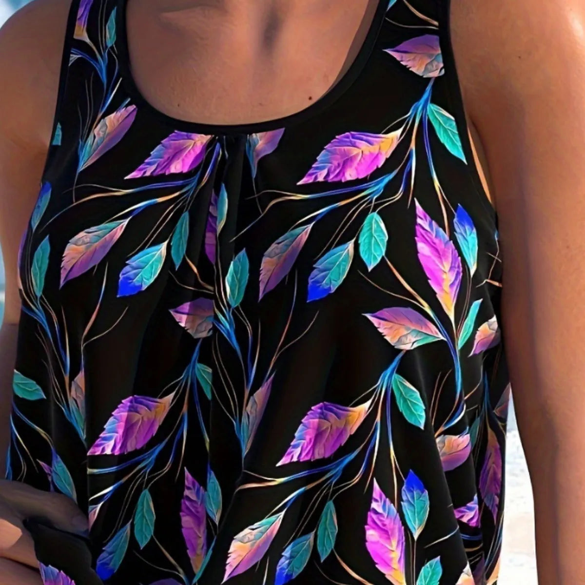 Women's split leaf pattern two-piece swimsuit set in pure colour with separate top and shorts