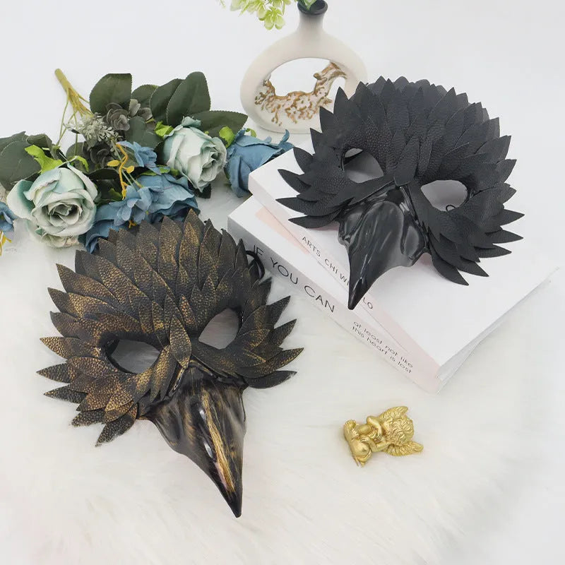 Black or gold plastic bird mouth masquerade mask with horror style for Halloween and fancy dress