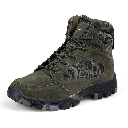 Men's black and camouflage high-top hiking shoes with metal details on artificial PU upper.