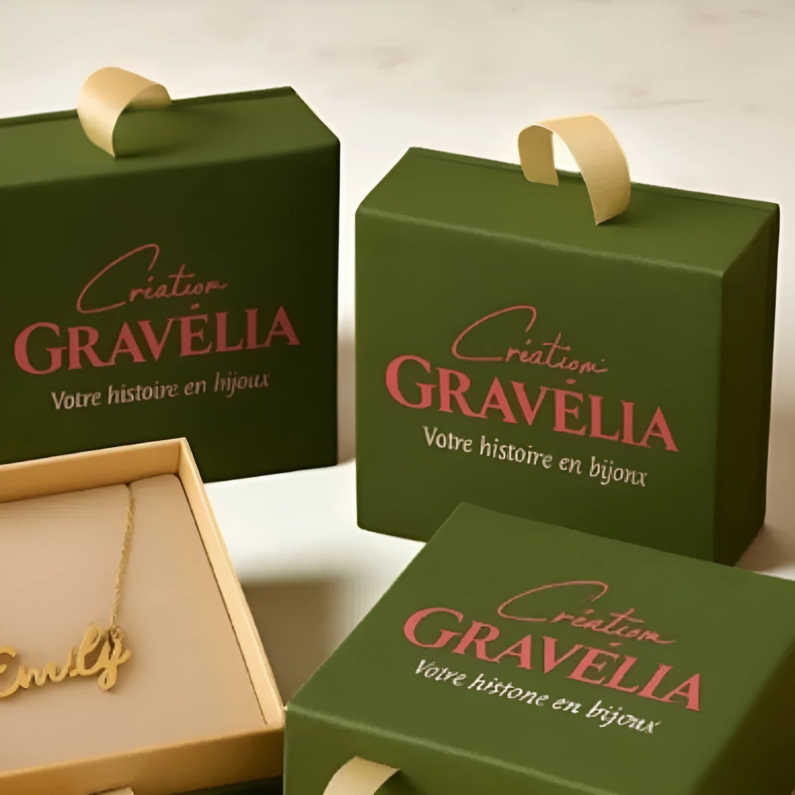 Green retro-style cardboard jewellery storage box with flannel-lined compartments.