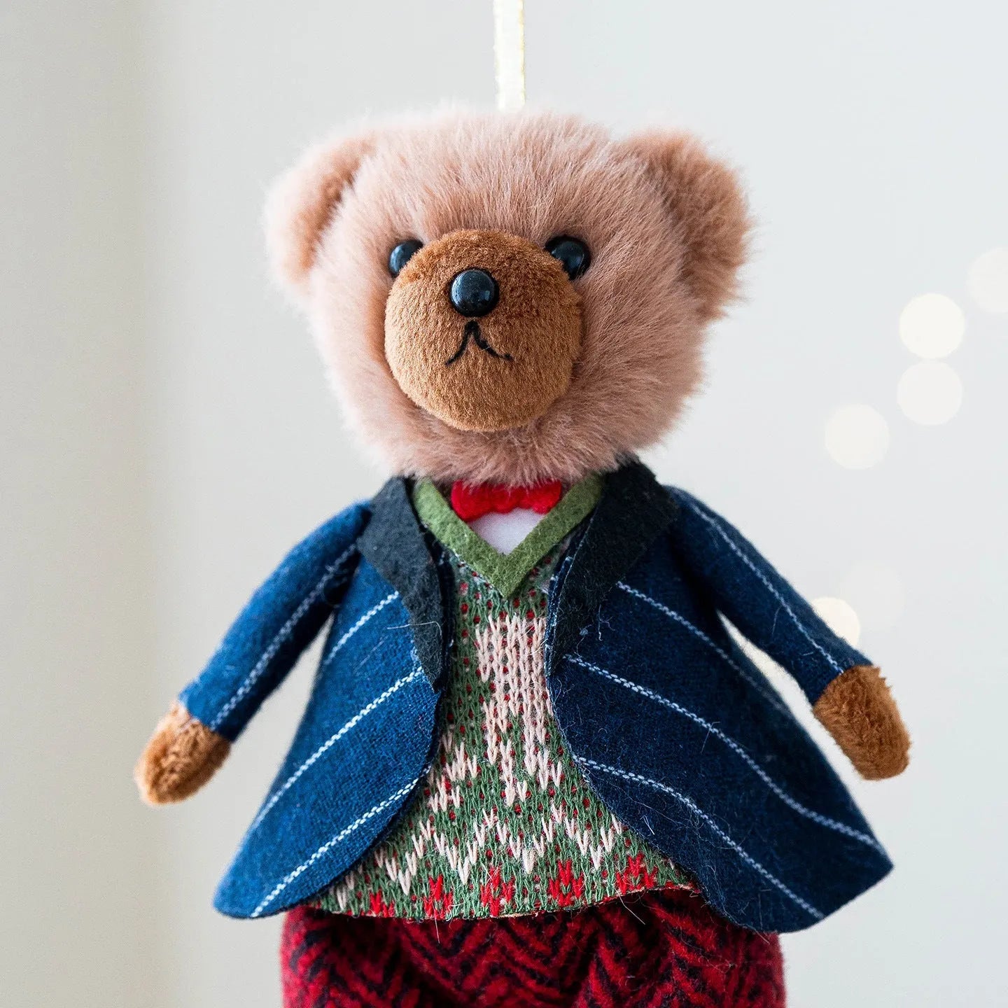 Cloth plush toy couple set showing a gentleman bear and a princess bear in cartoon style.