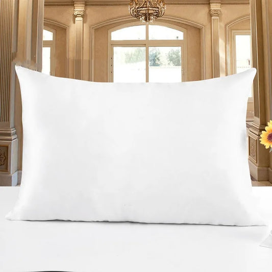 19 M double-sided silk pillowcase in champagne colour showing smooth texture and hem detailing