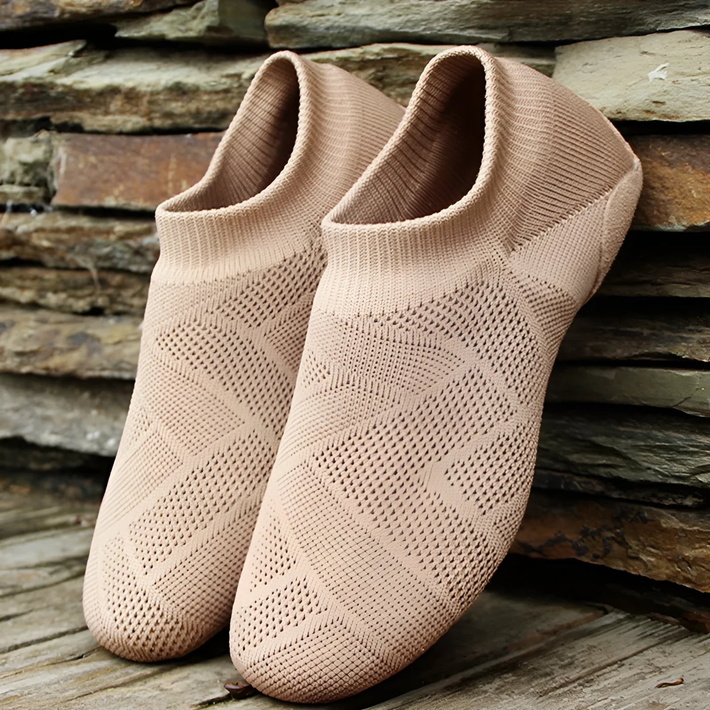 Camel-coloured Latin dance shoes with cotton mesh upper and leather soles for contemporary dance and yoga