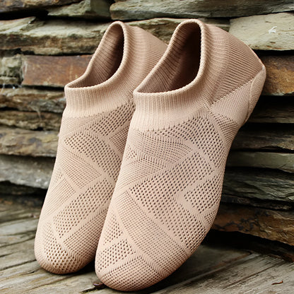 Camel-coloured Latin dance shoes with cotton mesh upper and leather soles for contemporary dance and yoga