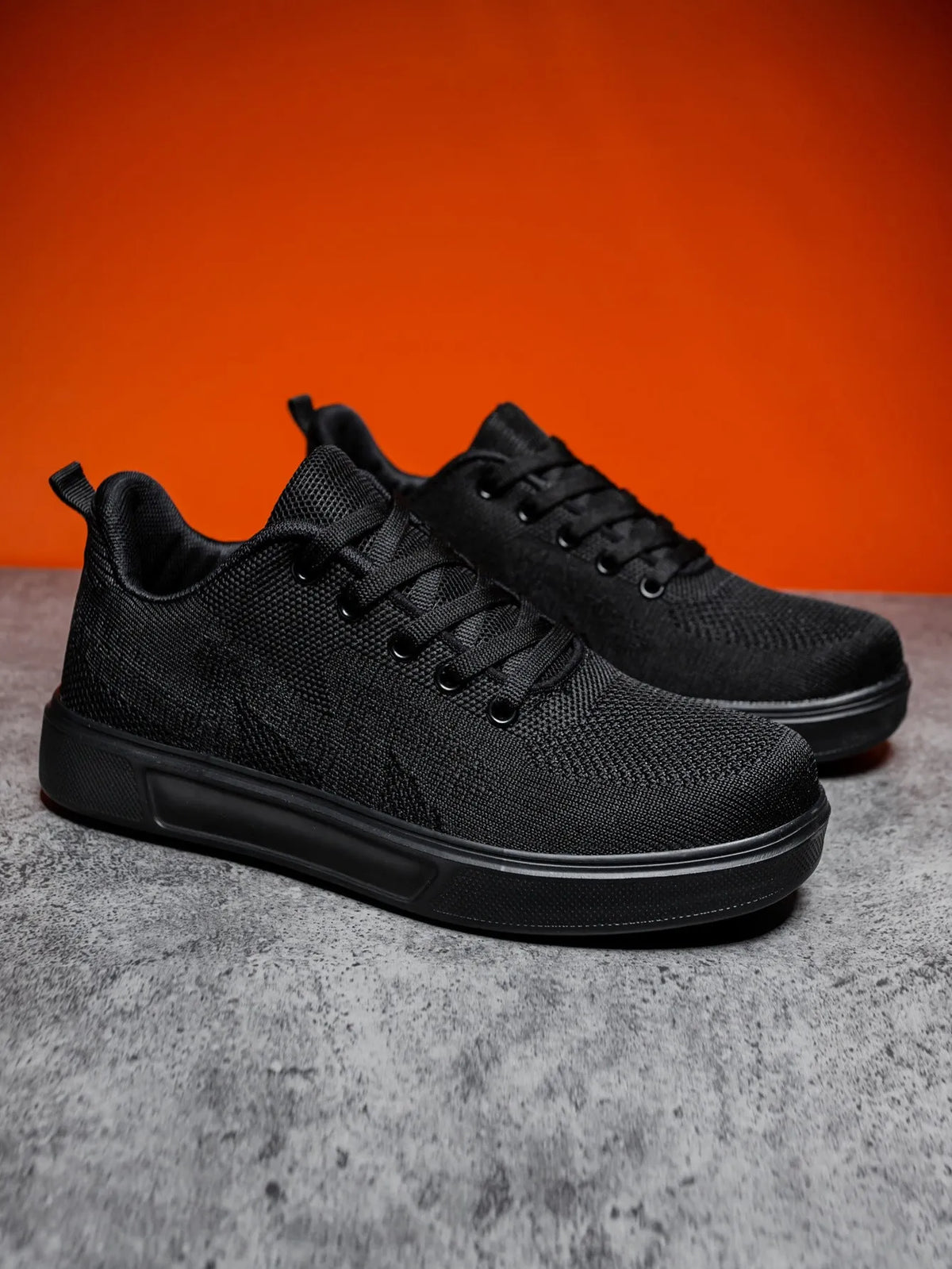 Light white and black unisex casual sports shoes with thick EVA sole and mesh upper, front lace-up.