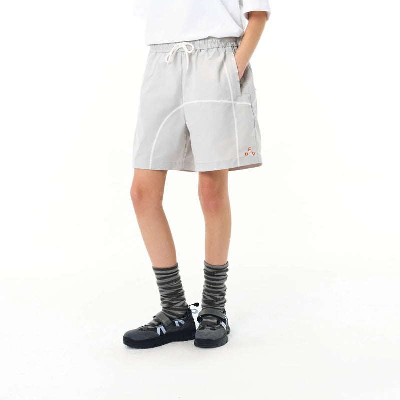 Men's functional drawstring shorts in high elasticity polyester, loose fit summer beach pants with elasticated waistband, available in dark grey, white, and apricot colour options in sizes M to 3XL