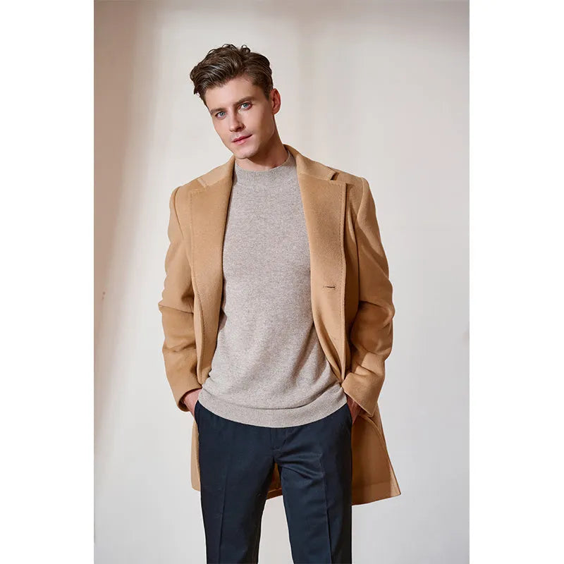 High-end mid-length wool and cashmere coat with suit collar and single-breasted front, in black or camel.