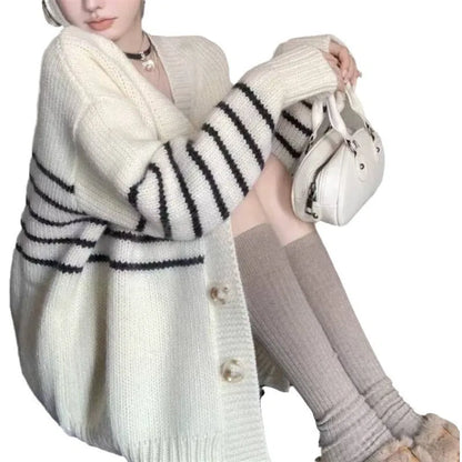 Free size 3D effect button collar autumn casual polyester cardigan