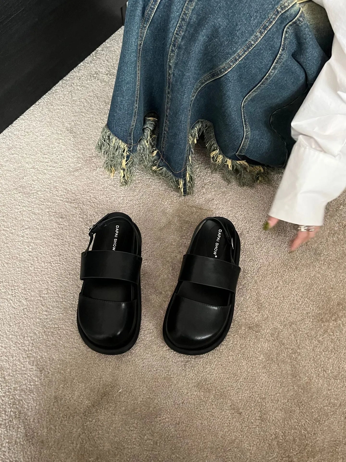 Retro Korean style closed toe sandals with ankle buckle in black, brown, and apricot colours