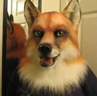 Realistic werewolf costume mask with 360-degree rotation feature for Halloween and cosplay