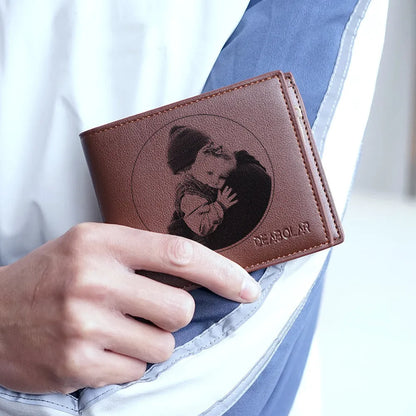 Men's leather wallet with zipper closure, presented in individual packaging.