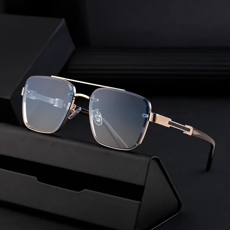 Men's vintage style sunglasses with UV protection in gold double gray colour option