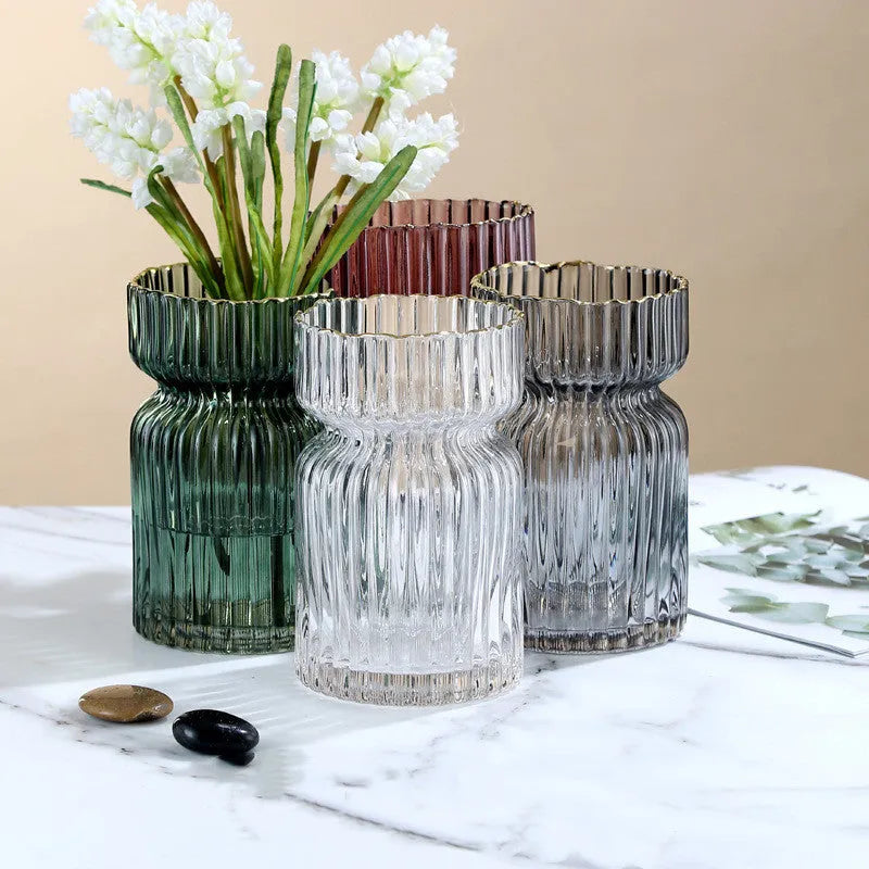 Electroplated glass vase with gold edge trim in chrysanthemum colours for modern home decoration