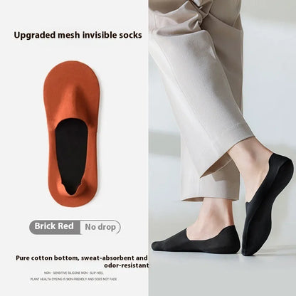 Men's solid colour cotton invisible boat socks laid flat, showing non-slip heel and low-cut design.
