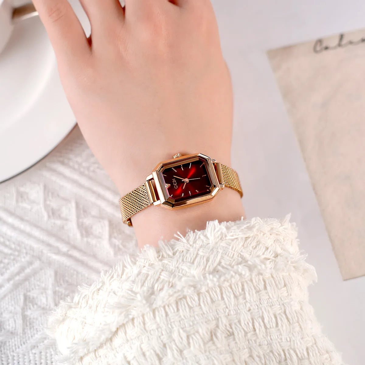 Women's square retro casual watch with rose gold shell case in various colour combinations