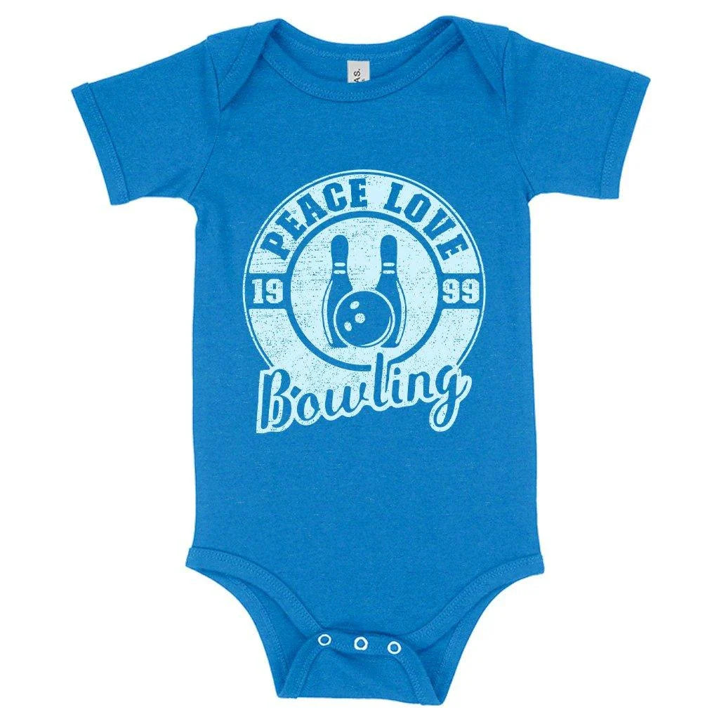 Chic baby onesie with peace and love bowling design, made of soft and flexible Airlume cotton