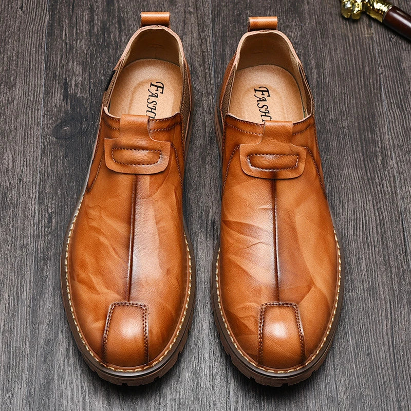 Elegant men's British-inspired Martin boots in genuine cowhide leather with thick soles and middle heels for outdoor comfort and style