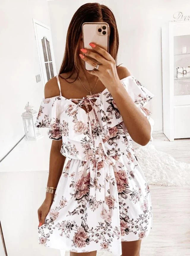 A stylish floral print dress with a flattering waist design, perfect for professional commuting