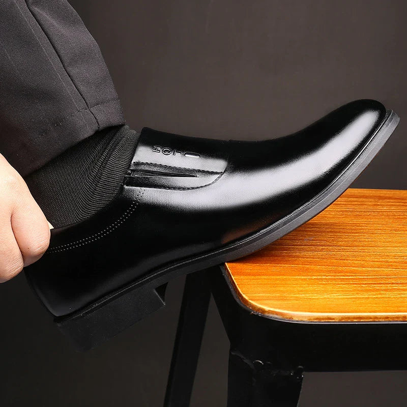 Premium leather elevator shoes with 6cm height boost and pointed toe design for professional men's business attire