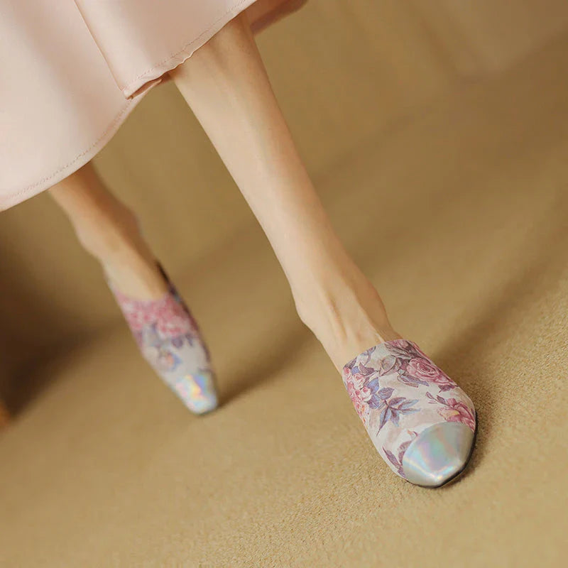 Elegant suede mule slippers with a chic 3cm square heel, designed for everyday comfort and style