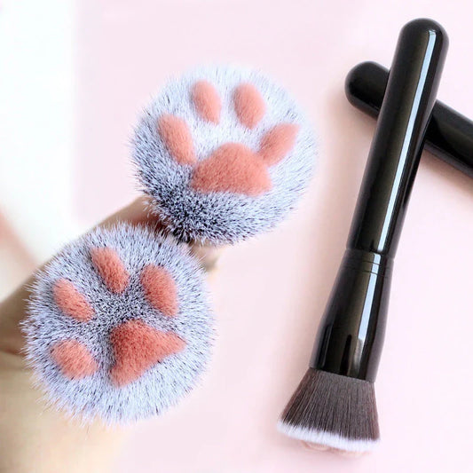 Charming cat paw makeup brushes in black with soft wool fibre bristles and a sturdy aluminium alloy handle
