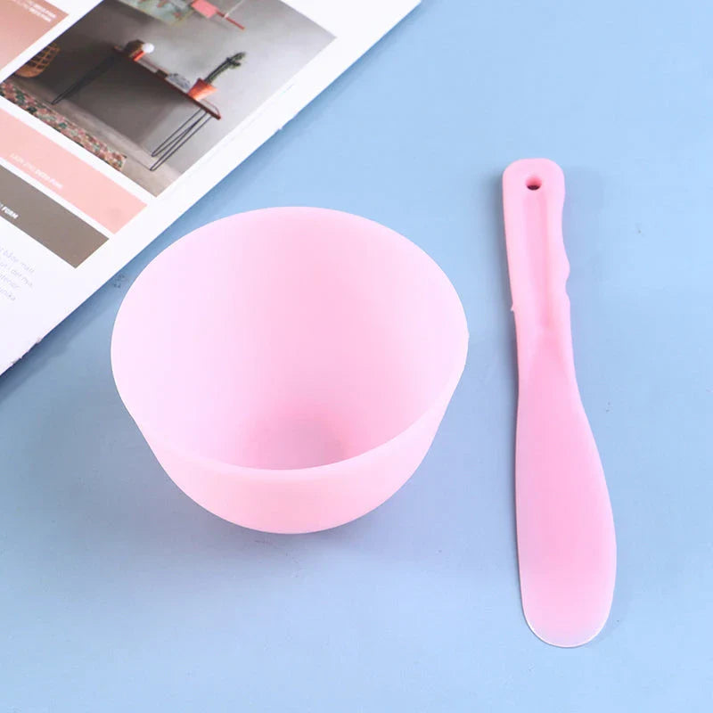 A set of high-quality tools for mixing, stirring, and applying homemade facial masks at home or on the go.
