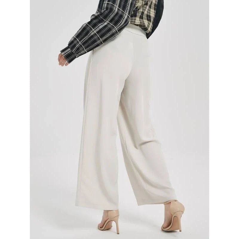 Elegant wide-leg trousers with high waist, perfect for stylish women's summer wardrobe