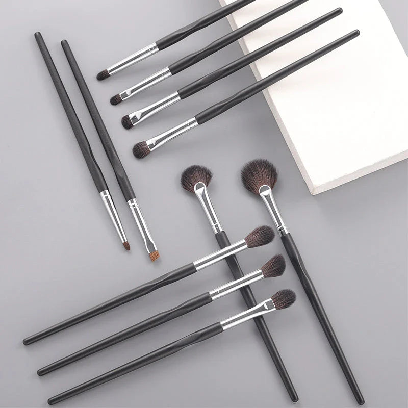 OVW Cosmetic Makeup Brushes Set with high-quality goat hair bristles and wooden handles for flawless makeup application