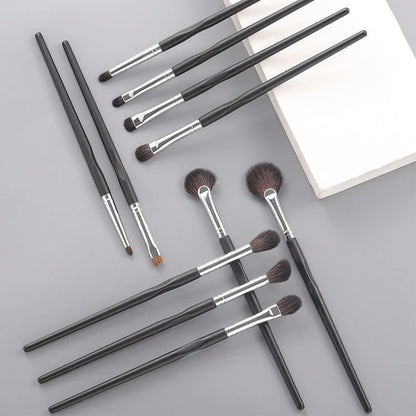 OVW Cosmetic Makeup Brushes Set with high-quality goat hair bristles and wooden handles for flawless makeup application