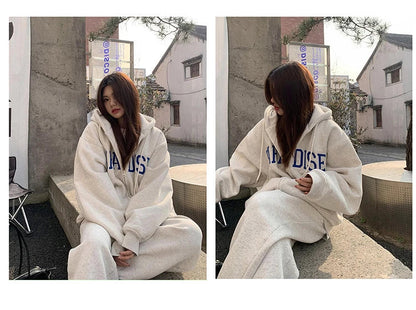 Cosy women's hooded cardigan jumper with plush, thickened fabric for extra warmth and comfort