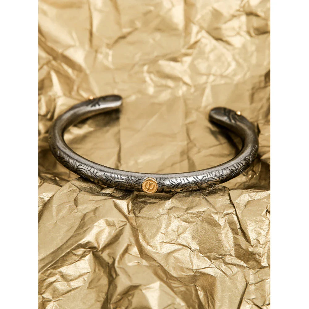 Retro Japanese-Style Viking Battle Bracelet for Men, featuring premium 16L titanium steel construction and a sophisticated, adjustable design.