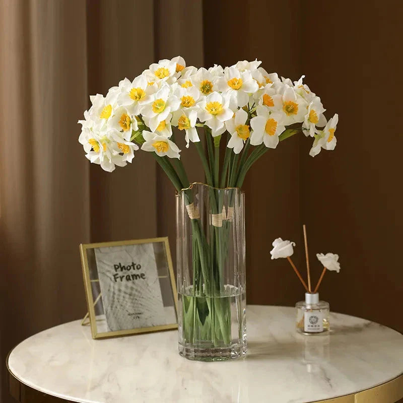 Elegant 6-Piece Artificial Narcissus Flower Bouquet - Lifelike silk narcissus flowers for hassle-free home and event decor
