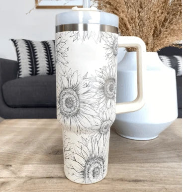 Premium insulated travel mug with straw, made of high-quality stainless steel to keep drinks hot or cold for up to 24 hours