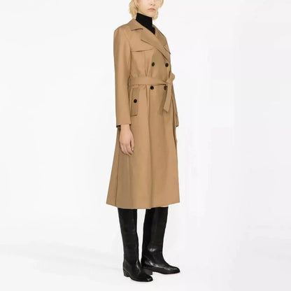 Elegant double-breasted women's trench coat in beige, featuring a classic collar, wide-waisted design, and practical pockets for a sophisticated and timeless look.