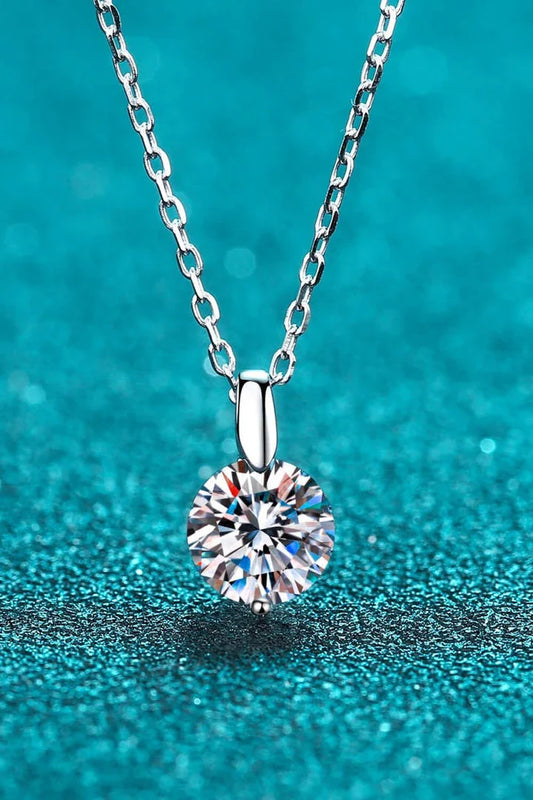 Elegant 925 sterling silver moissanite pendant necklace with a minimalist and modern design