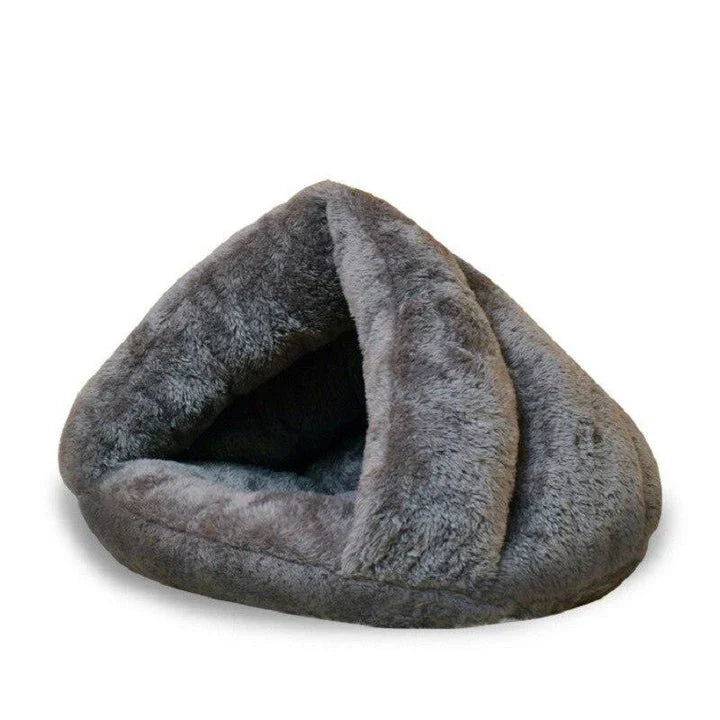 Cosy Cat's Sleeping Bag Bed - Luxurious fleece snuggle nest for cats