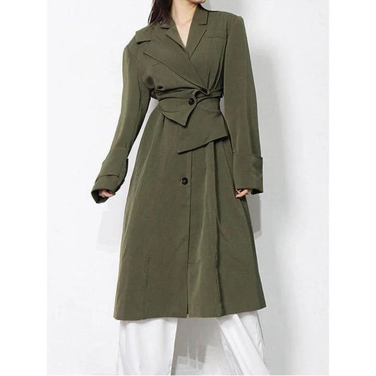 Elegant high-waist windbreaker trench coat for women in a classic British style with removable sleeves and a single-breasted closure
